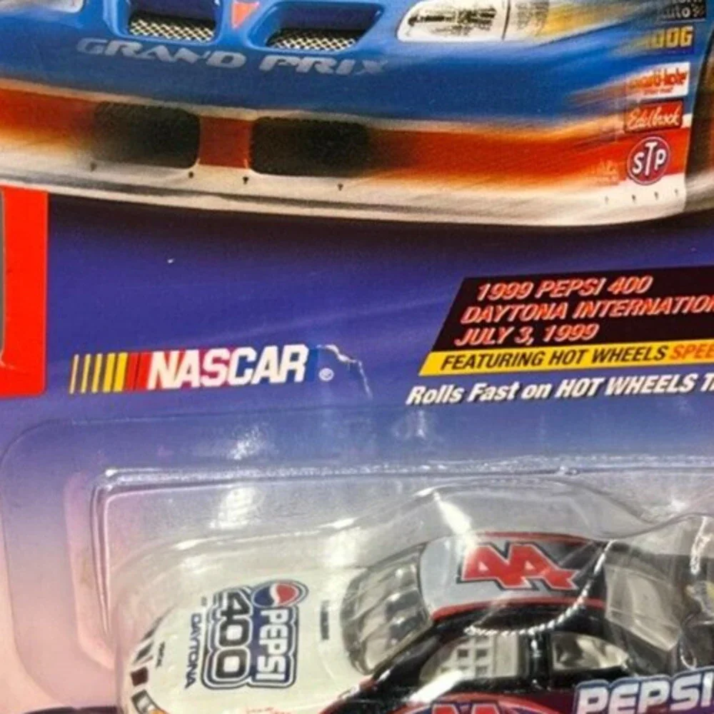 Hot Wheels DieCast Nascar Vtg 90's Pepsi 400 Circa 1999 #44 Kyle Petty Pontiac